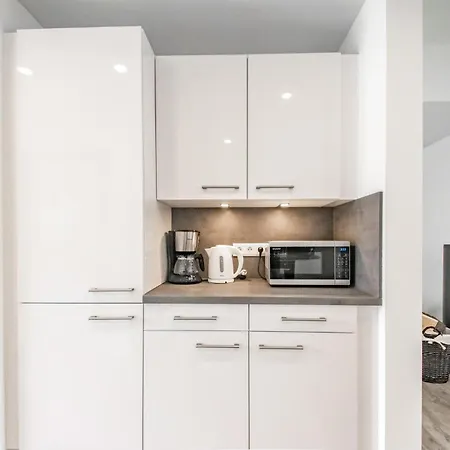 Baltic Village-damp * דאמפ